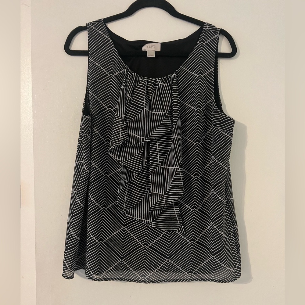 LOFT Black and White Women's Top size L rayon material  (SKUD-128)